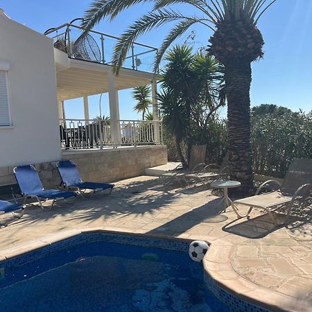 Villa Neyla Four Bedroom Coral Bay Beach Front Kültér fotó