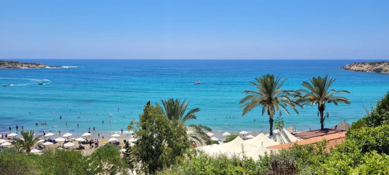 Villa Neyla Four Bedroom Coral Bay Beach Front Kültér fotó